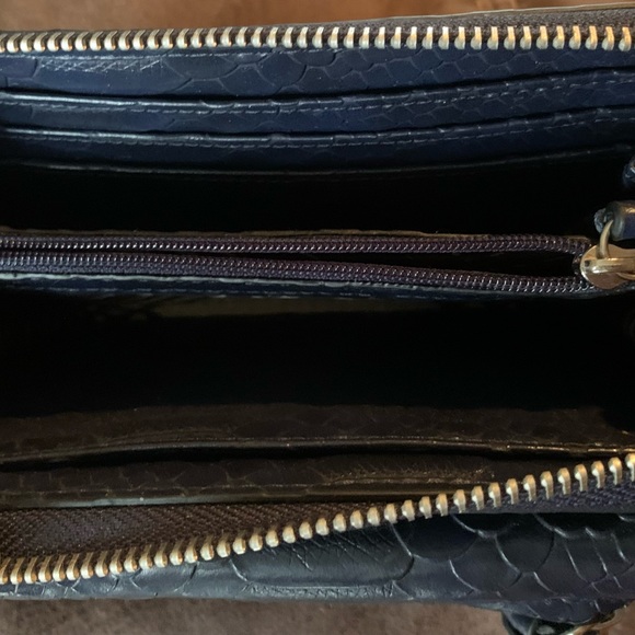 London Fog Wallet - Picture 5 of 13